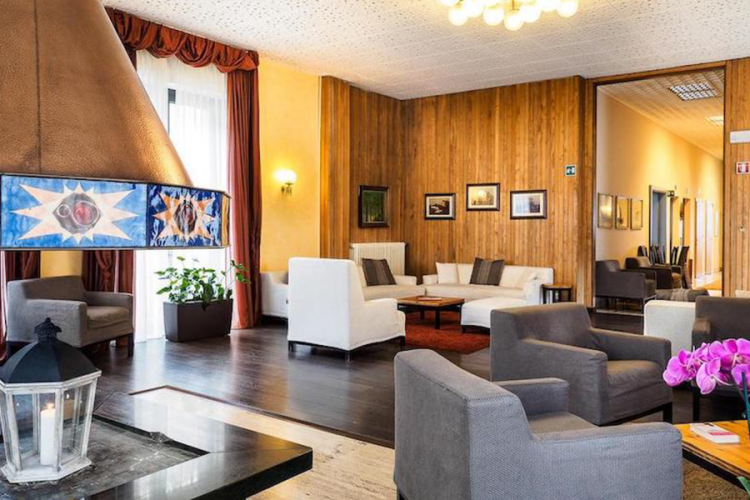 cristallo club hotel