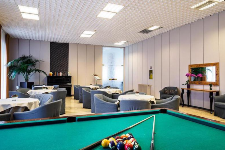 cristallo club hotel