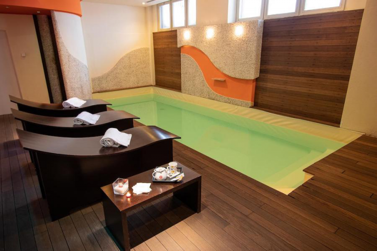 cristallo club hotel